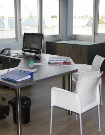 Mobilier de bureau sure mesure