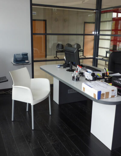 Mobilier de bureau sure mesure