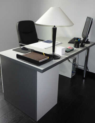 Mobilier de bureau sure mesure